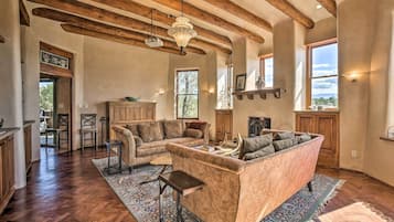 House (3 Bedrooms) | Front of property