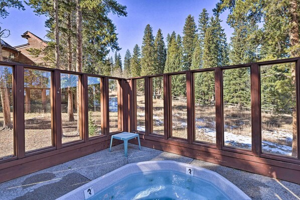 Apartment (2 Bedrooms) | Interior - Ski-in/out Breck Condo w/ Hot Tub Access! (Breckenridge)