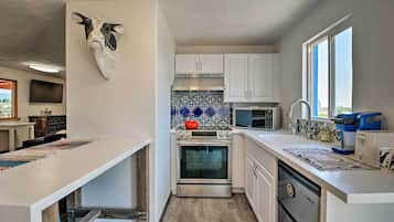 Apartment (0 Bedroom) | Interior