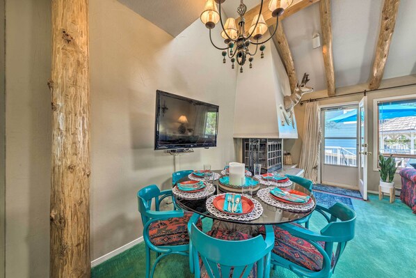 Apartment (2 Bedrooms) | Interior - Eclectic Home w/ Deck: 4 Miles to Ski Cloudcroft! (Cloudcroft)