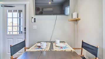 House (1 Bedroom) | Interior