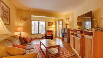 Apartment (1 Bedroom) | Interior