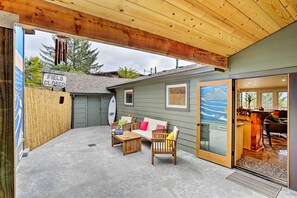 House (3 Bedrooms) | Interior - 'coastal Soul' Arcata Area California Home (Blue Lake)