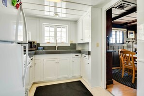 House (2 Bedrooms) | Bahagian dalam