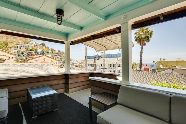 House (2 Bedrooms) | Interior - Walk to Beach: Catalina Gem w/ Deck! (Avalon)