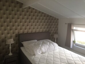 2 bedrooms, iron/ironing board, travel crib, free WiFi - Het Toeval: met 4 Personen Genieten in een Oase van Rust aan de Belgische Kust (Oostduinkerke)