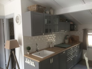 Fridge, microwave, oven, stovetop - Het Toeval: met 4 Personen Genieten in een Oase van Rust aan de Belgische Kust (Oostduinkerke)