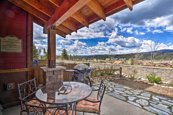 Apartment (2 Bedrooms) | Interior - Fraser Condo w/ Views & Hot Tub: Near Winter Park! (Fraser)