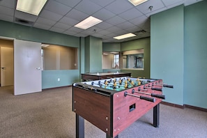 Apartment (2 Bedrooms) | Interior - 2 Mi to Attractions: Pigeon Forge Condo (Pigeon Forge)