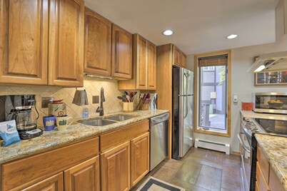 Creekside Frisco Condo w/ Views & Pool Access!