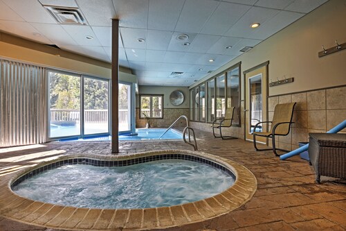 Creekside Frisco Condo w/ Views & Pool Access!