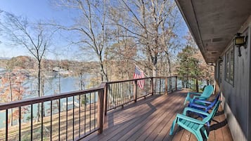 House (5 Bedrooms) | Interior