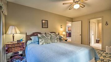 House (5 Bedrooms) | Interior