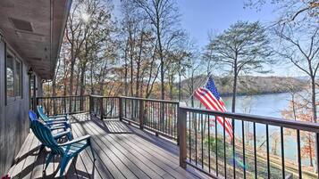 House (5 Bedrooms) | Terrace/patio