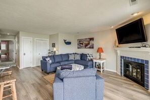 Apartment (2 Bedrooms) | Interior - Resort Condo on Smith Mtn Lake (Moneta)