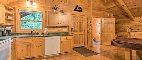 House (1 Bedroom) | Private kitchen | Microwave, oven, stovetop, dishwasher