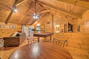 Interior - 'mountain Dream Cabin' w/ Deck, 7 Mi to Gatlinburg (Sevierville)