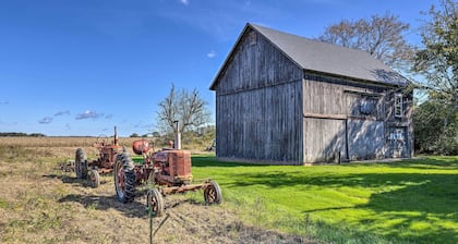 Near Wineries: Historic North Fork Farmhouse!