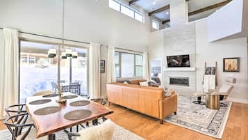 House (3 Bedrooms) | Front of property