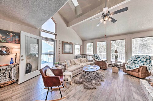 Bright Cloudcroft Condo w/ Game Room + Deck!