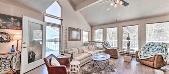 Bright Cloudcroft Condo w/ Game Room + Deck!