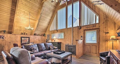 Ski-in/ski-out Red River Cabin w/ Mtn Views!