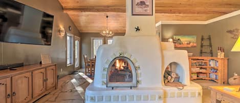 House (4 Bedrooms) | Interior