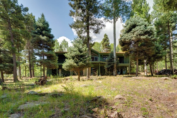 Expansive Angel Fire Home W/ Indoor Hot Tub! - Cimarron Canyon State Park, Eagle Nest