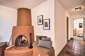 House (3 Bedrooms) | Interior - Casa al Reves Pueblo-style House With Views! (Santa Fe)
