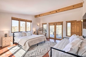 House (3 Bedrooms) | Interior - Casa al Reves Pueblo-style House With Views! (Santa Fe)