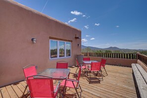 House (3 Bedrooms) | Interior - Casa al Reves Pueblo-style House With Views! (Santa Fe)