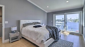 Unclassified image, 2 of 37, button - Discovery Bay Retreat w/ Balcony & Boat Dock! (Discovery Bay)