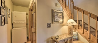 Cozy Pagosa Condo: Stunning Mountain & Lake Views!