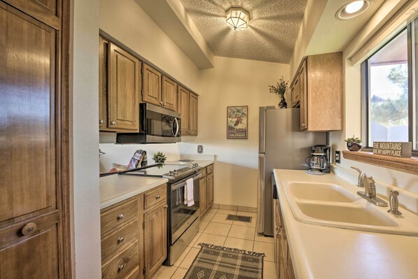 Apartment (2 Bedrooms) | Interior - Cozy Pagosa Condo: Stunning Mountain & Lake Views! (Pagosa Springs)