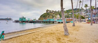 Tropical Island Escape w/ Deck, Walk to Avalon Bay