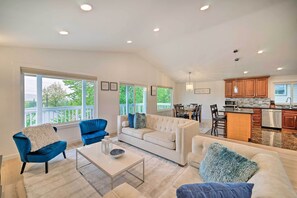 House (5 Bedrooms) | Interior