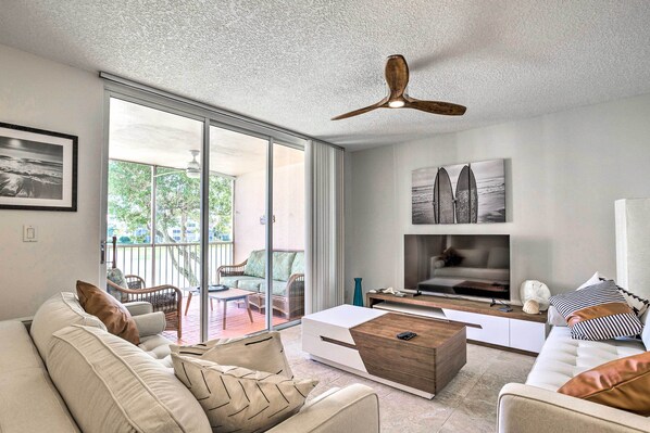 Apartment (1 Bedroom) | Interior - Jupiter Bay Condo w/ Pool < Half Mile to Beach! (Jupiter)