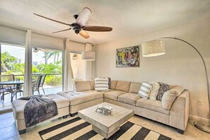 Apartment (2 Bedrooms) | Interior - Jupiter Condo w/ Pool Access, Walk to Beach! (Jupiter)