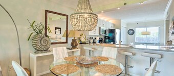 Jupiter Condo w/ Pool Access, Walk to Beach!