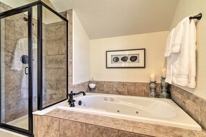 單棟房屋 (3 Bedrooms) | 內部