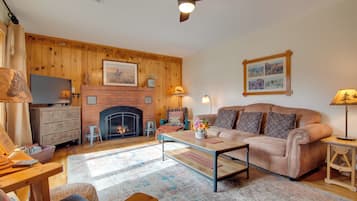 Rumah (3 Bedrooms) | Bagian depan properti