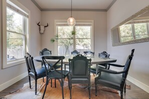 Interior - Modern Home < 1 Mi to Dwtn San Antonio & Riverwalk (San Antonio)