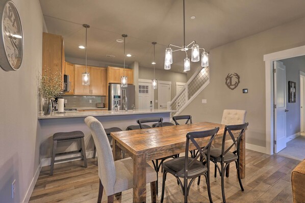 Apartment (3 Bedrooms) | Interior - Fraser Retreat, Walk to Ski Shuttle & Main St (Fraser)