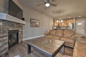 Apartment (3 Bedrooms) | Interior - Fraser Retreat, Walk to Ski Shuttle & Main St (Fraser)