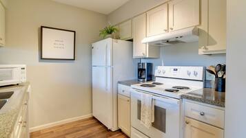 Apartment (1 Bedroom) | Interior