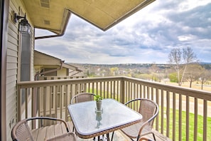 Apartment (1 Bedroom) | Interior - Indoor Pool! Pointe Royale Resort Condo in Branson (Branson)