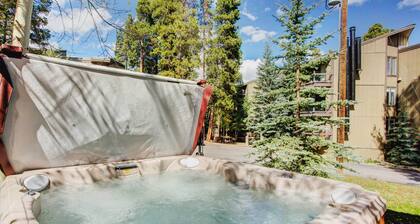 Private Hot Tub + Deck: Breckenridge Abode!
