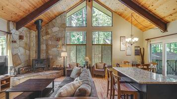 Rumah (4 Bedrooms) | Bagian depan properti