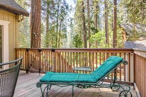 Interior - Cabin w/ Deck & Fire Pit in Blue Lake Springs! (Arnold)