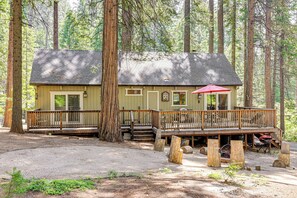 Interior - Cabin w/ Deck & Fire Pit in Blue Lake Springs! (Arnold)
